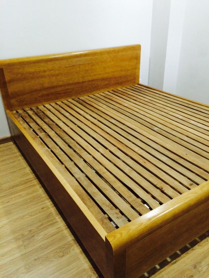 Giường gỗ sồi 02