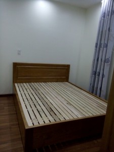 Giường gỗ sồi 03